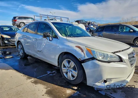 2015 Subaru Legacy 2.5I z USA, uszkodzony, nr VIN 4S3BNBA66F3038798